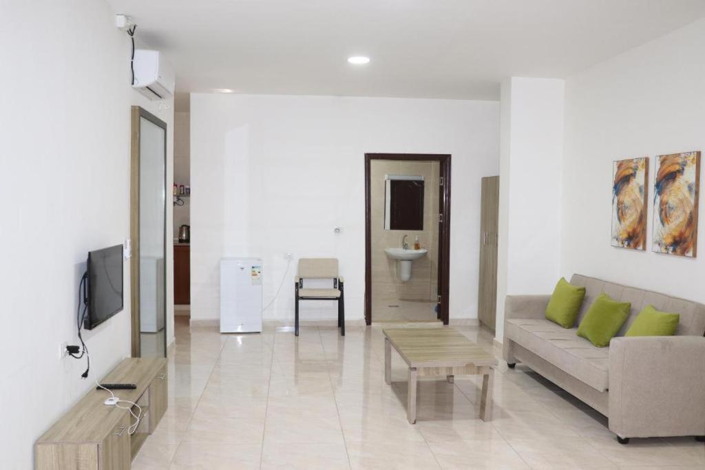 Salvador Dali Apartments Amman Exterior photo