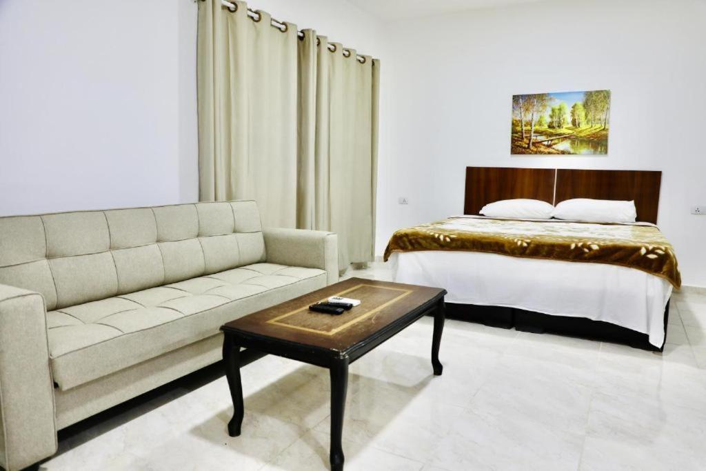 Salvador Dali Apartments Amman Exterior photo